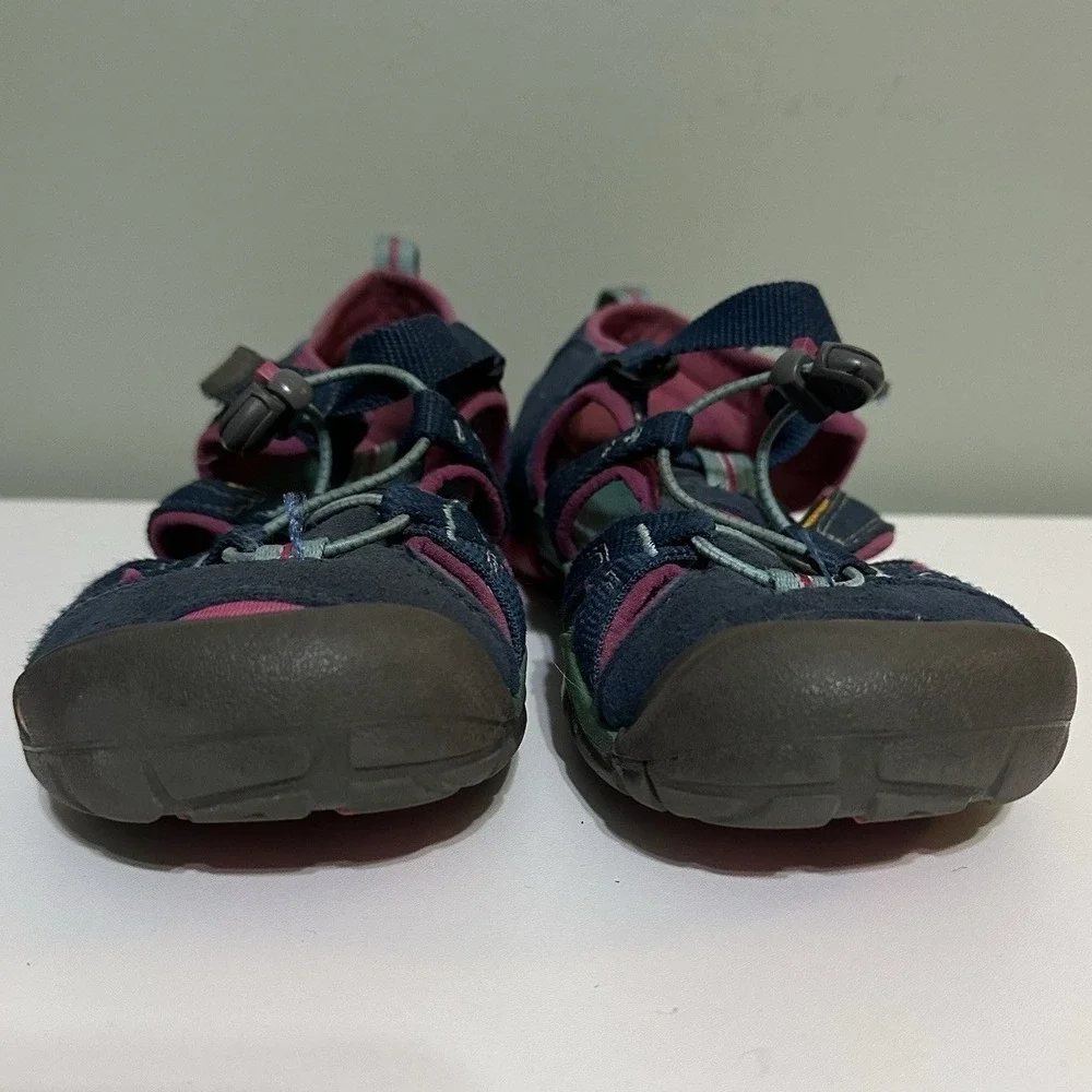 KEEN Youth Sandals Size 4 Blue Pink Closed Toe‎ Sport Hiking Shoes